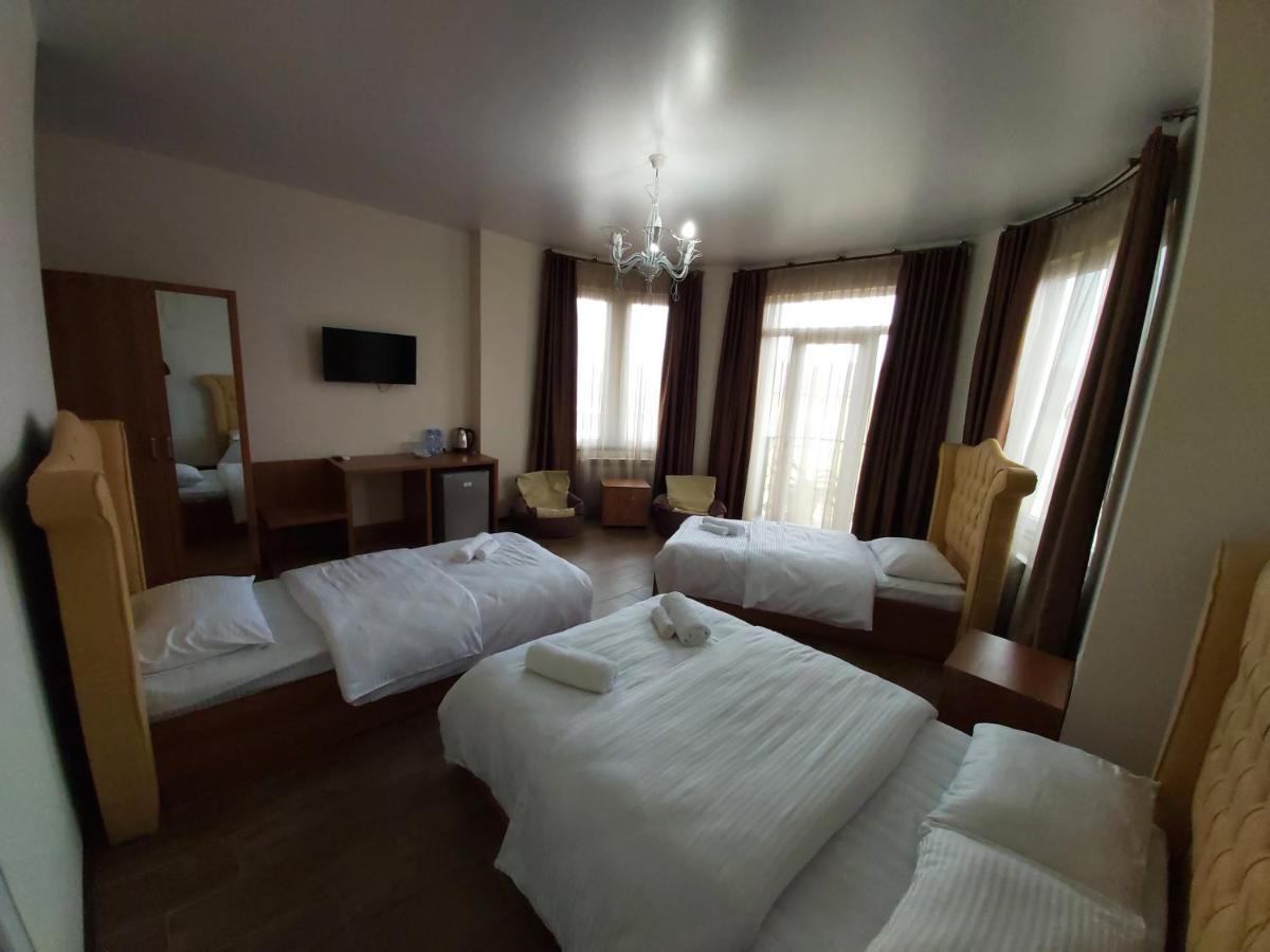 Hotel Maria Batumi Luaran gambar