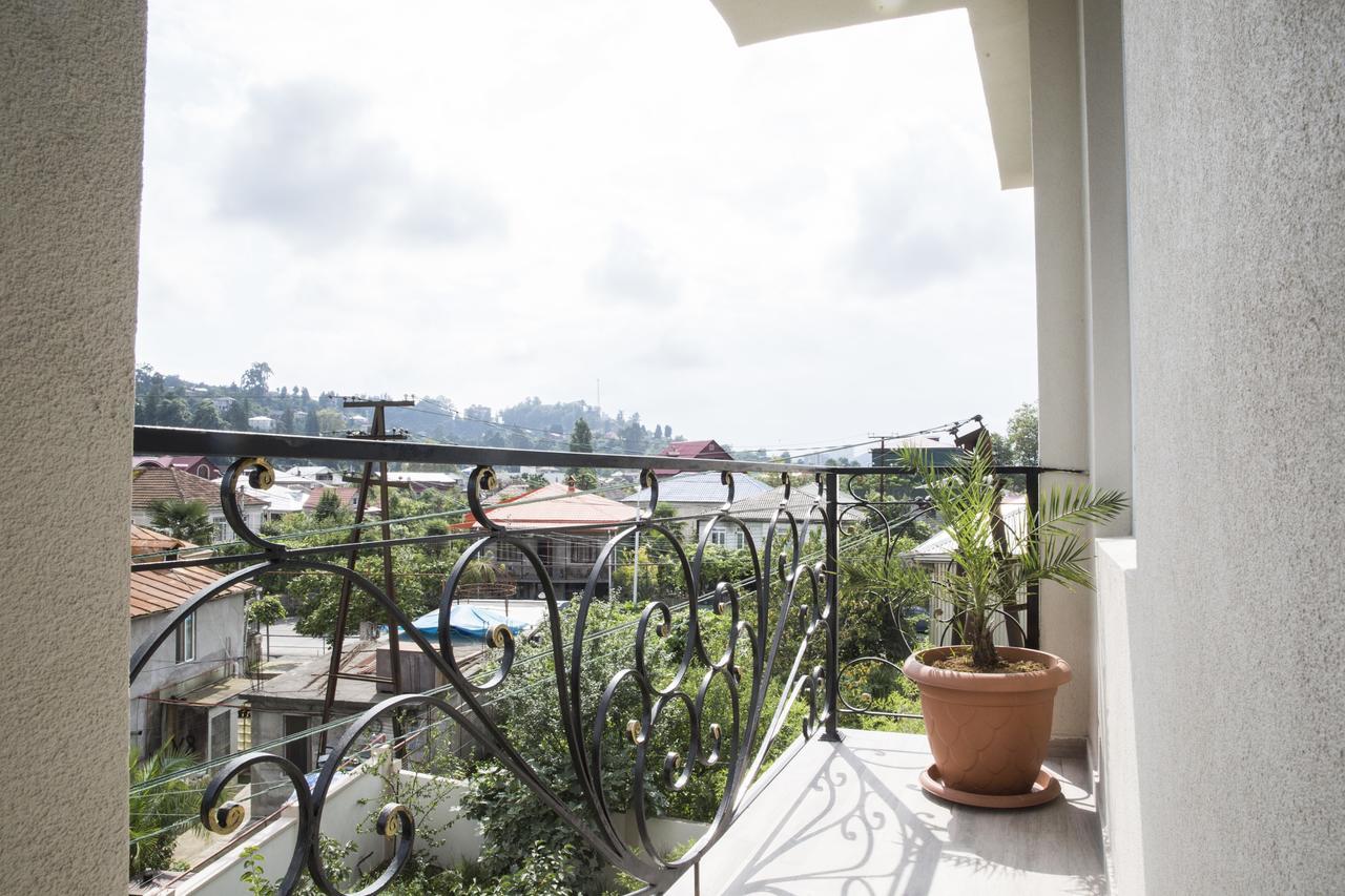 Hotel Maria Batumi Luaran gambar