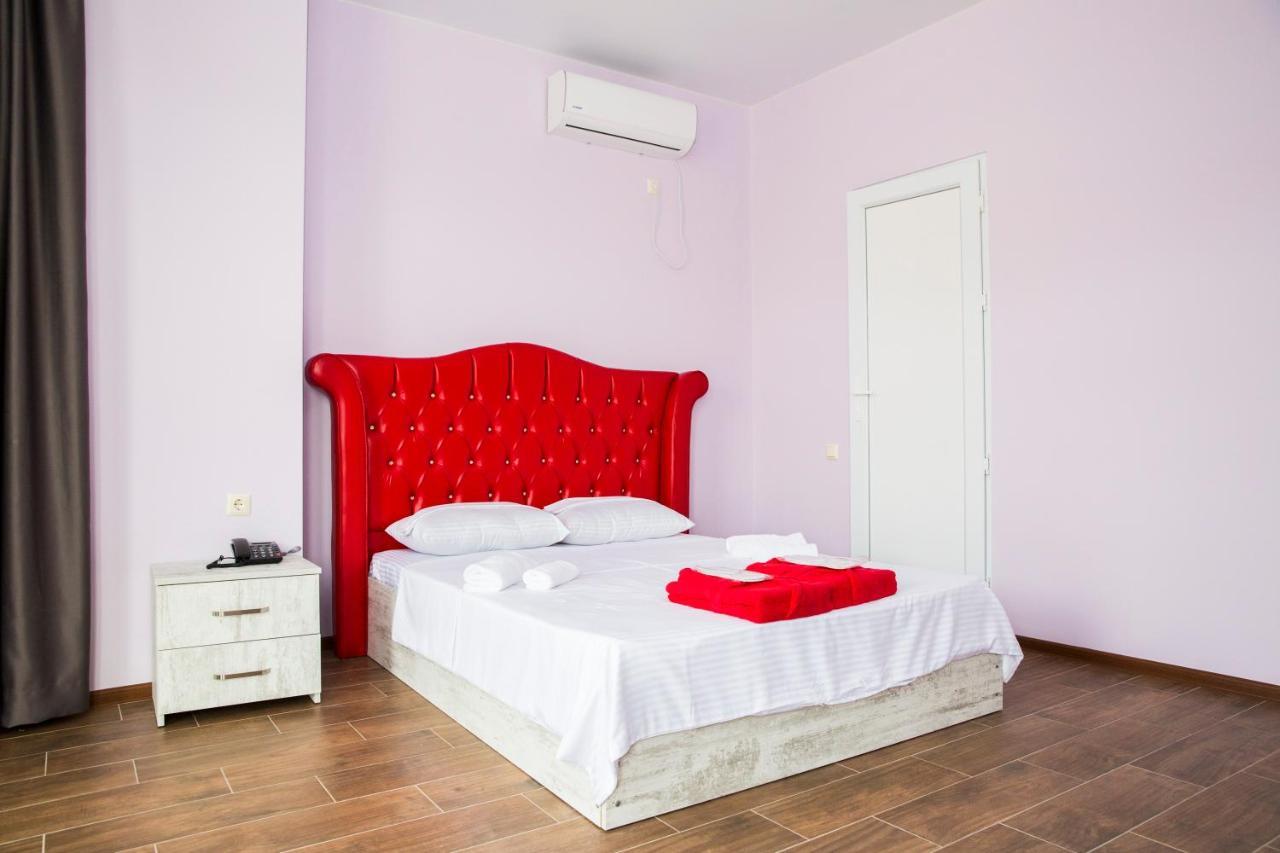 Hotel Maria Batumi Luaran gambar