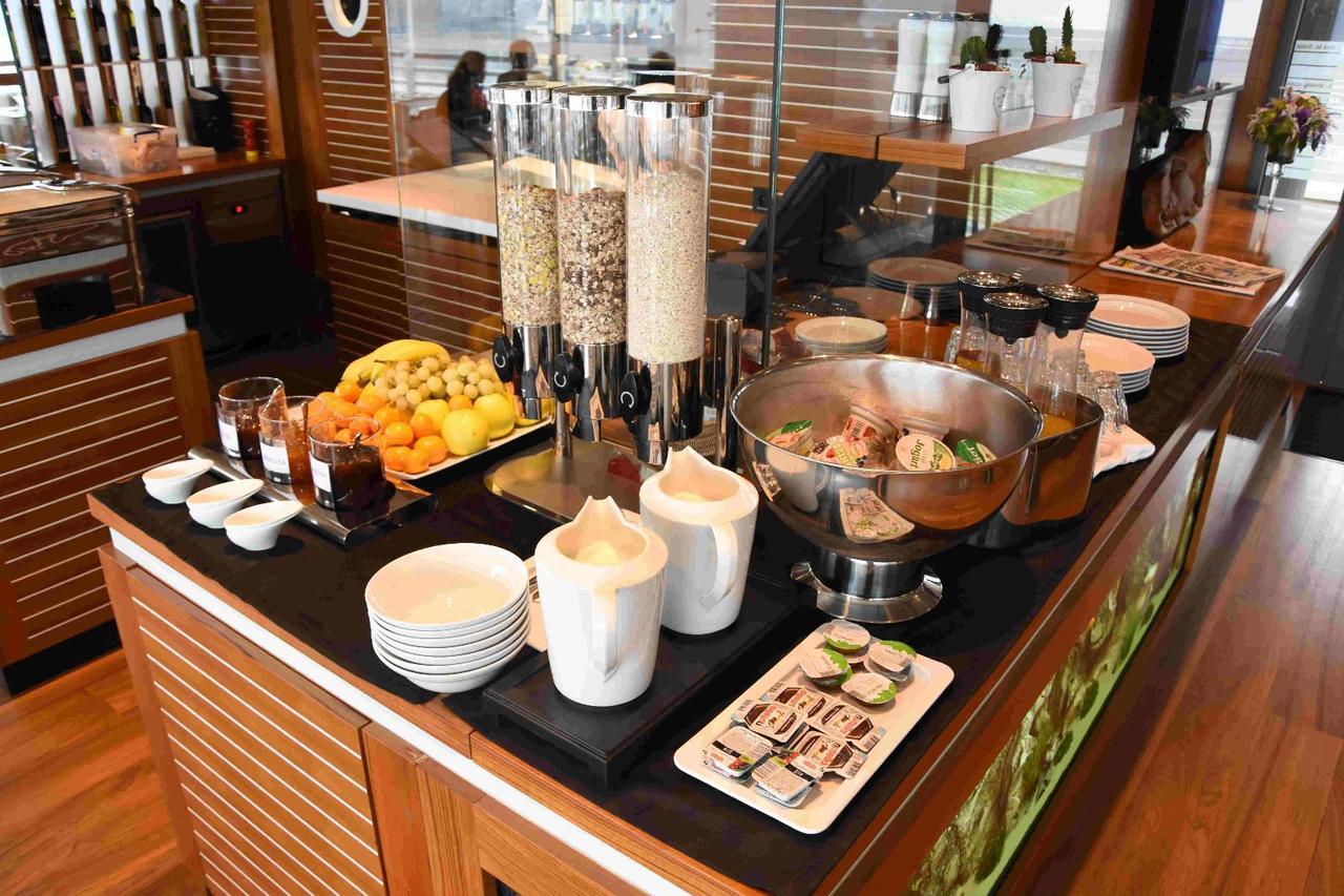 Hotel Maria Batumi Luaran gambar