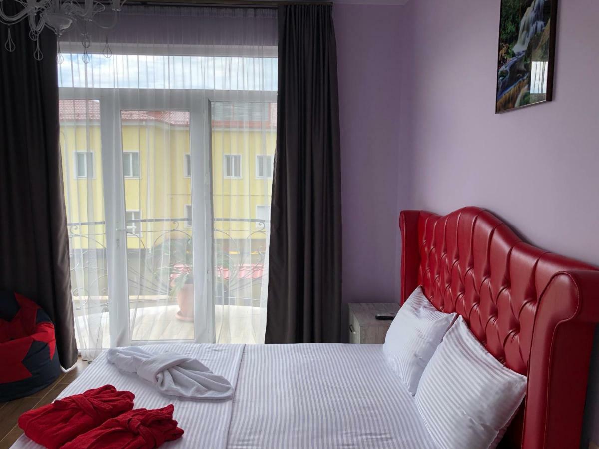 Hotel Maria Batumi Luaran gambar