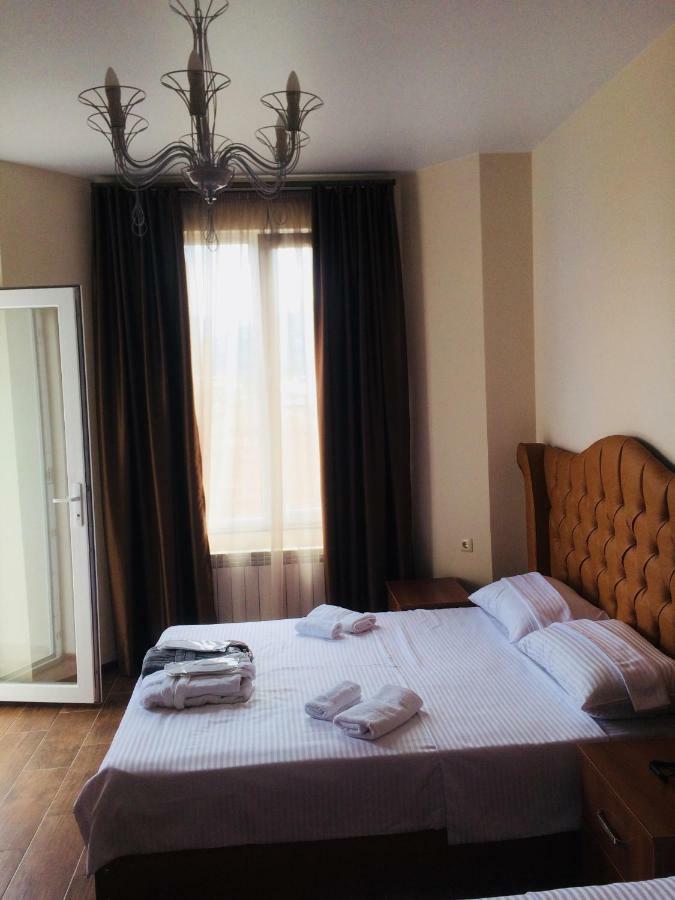 Hotel Maria Batumi Luaran gambar